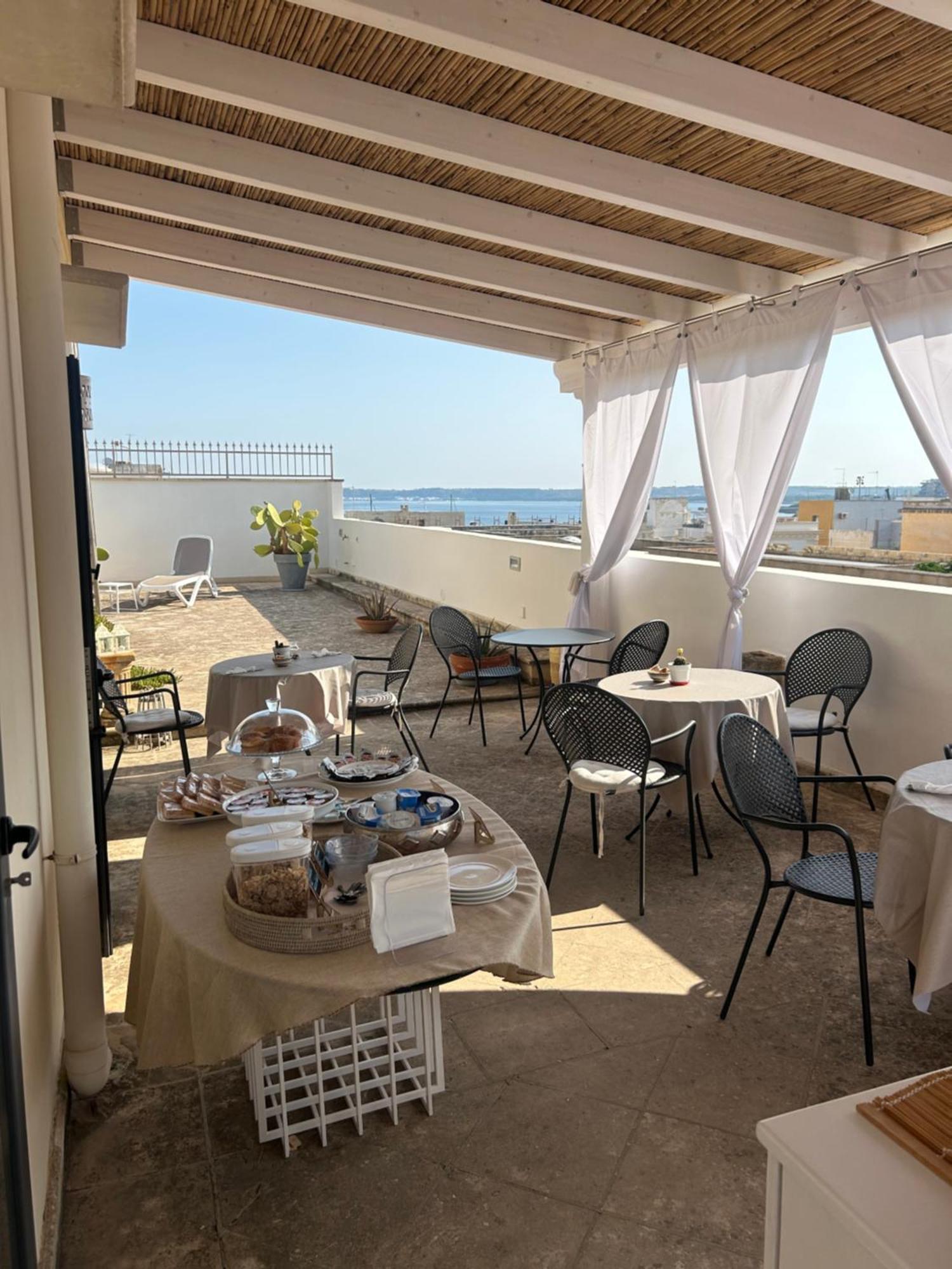 Palazzo Angelelli Bed & Breakfast Gallipoli Bagian luar foto