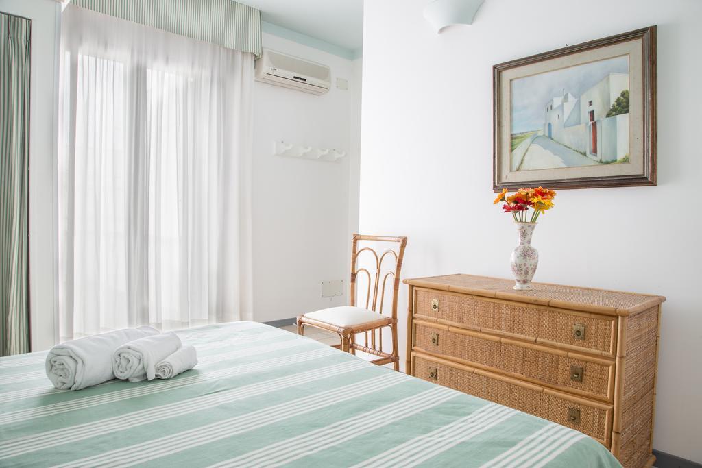 Palazzo Angelelli Bed & Breakfast Gallipoli Bagian luar foto