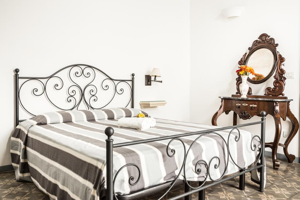 Palazzo Angelelli Bed & Breakfast Gallipoli Bagian luar foto