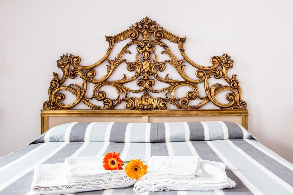 Palazzo Angelelli Bed & Breakfast Gallipoli Bagian luar foto